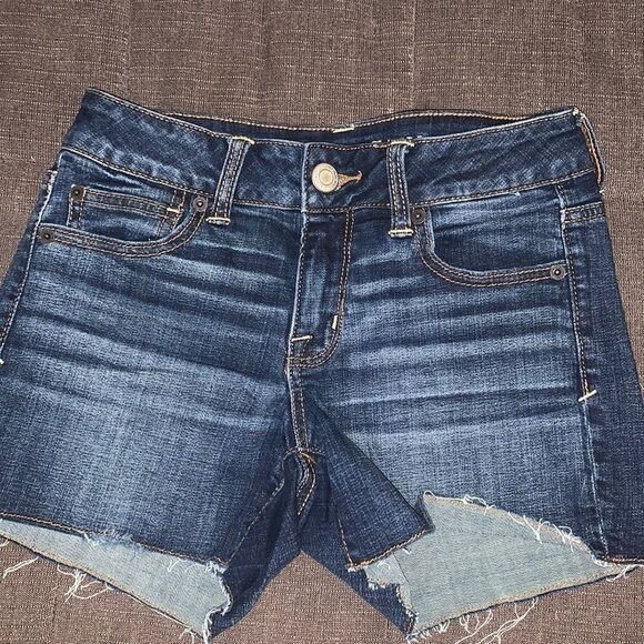 EUC WOMEN’S AMERICAN EAGLE 4 SHORTIE DENIM SHORTS - Picture 1 of 5